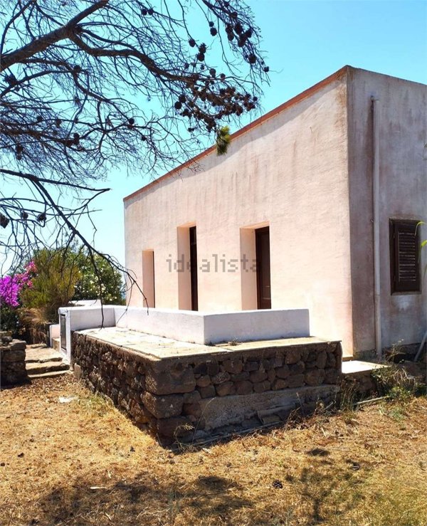 casa indipendente in vendita a Pantelleria