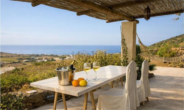 casa indipendente in vendita a Pantelleria in zona Scauri