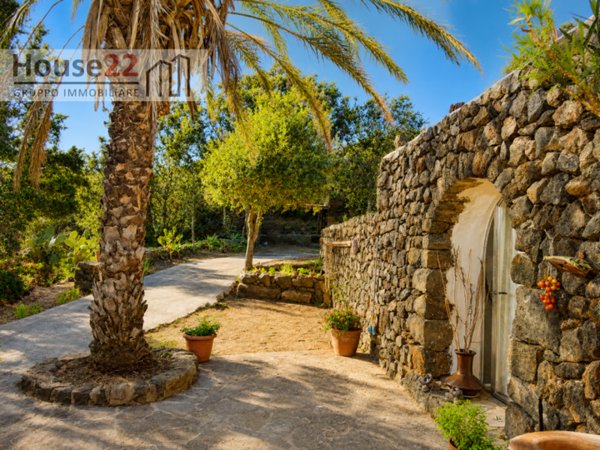 casa indipendente in vendita a Pantelleria