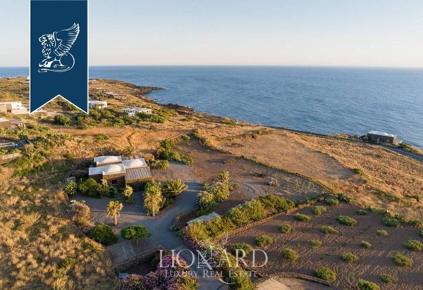 casa indipendente in vendita a Pantelleria