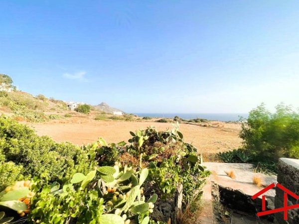 appartamento in vendita a Pantelleria in zona Scauri Basso