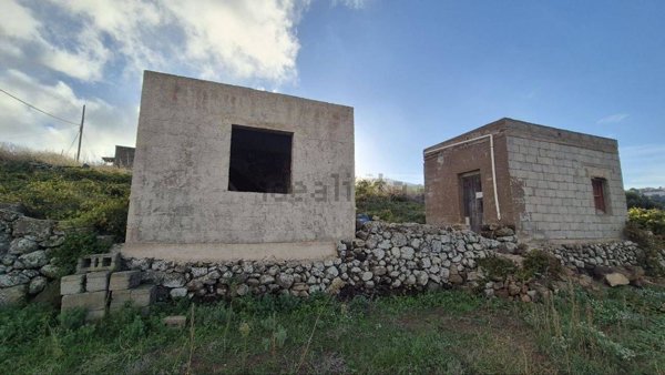appartamento in vendita a Pantelleria in zona Tracino