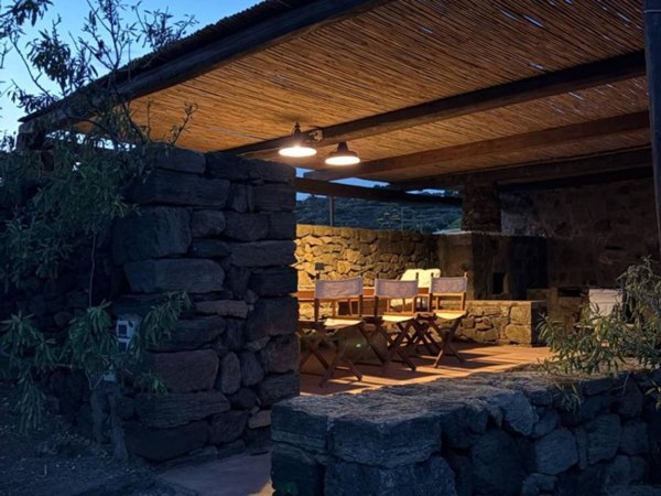 casa indipendente in vendita a Pantelleria