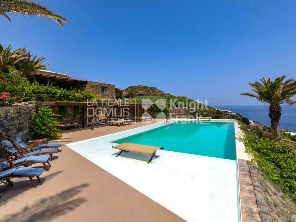 casa indipendente in vendita a Pantelleria