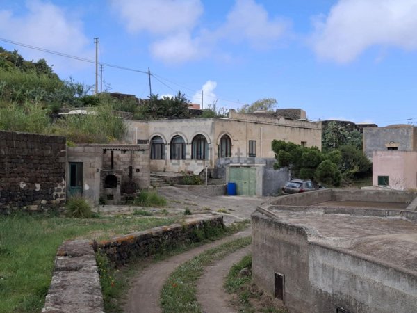 casa indipendente in vendita a Pantelleria in zona San Vito