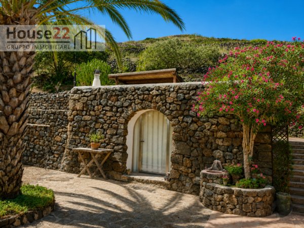 casale in vendita a Pantelleria