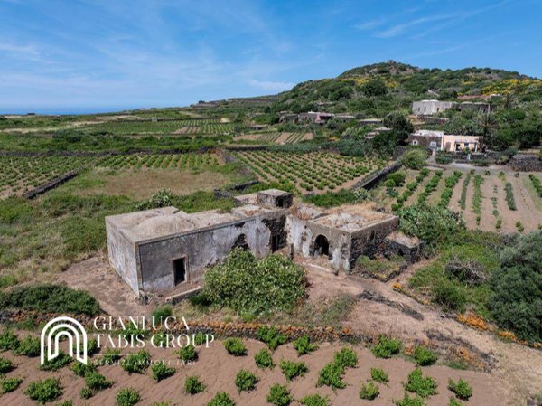 casa indipendente in vendita a Pantelleria