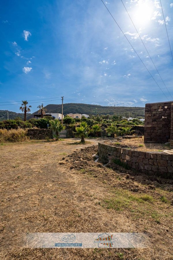 casa indipendente in vendita a Pantelleria in zona Campobello