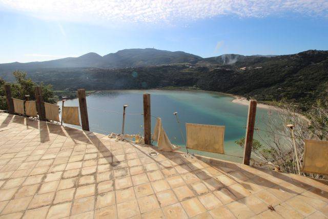 intera palazzina in vendita a Pantelleria in zona Bugeber