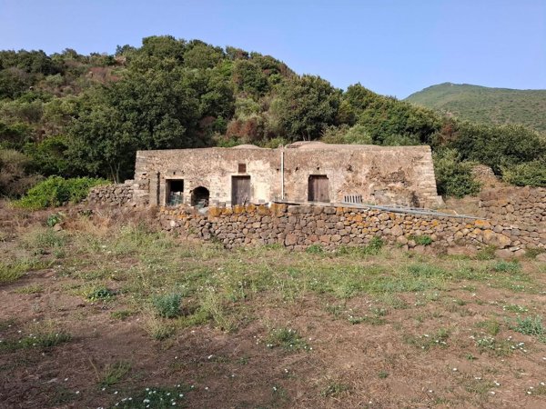 casale in vendita a Pantelleria