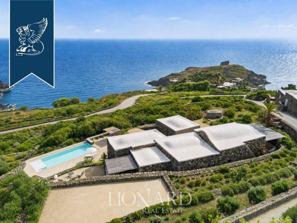 casa indipendente in vendita a Pantelleria in zona Tracino