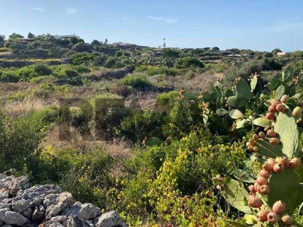 appartamento in vendita a Pantelleria in zona Campobello