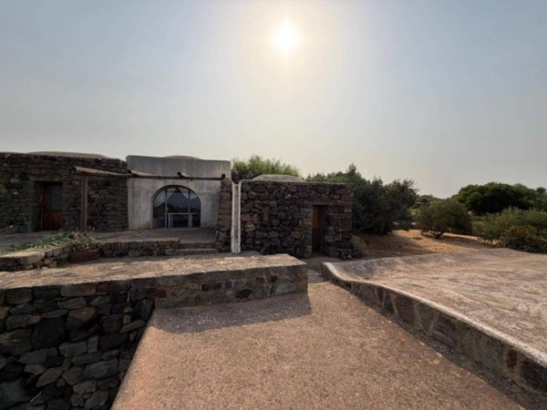 casa indipendente in vendita a Pantelleria