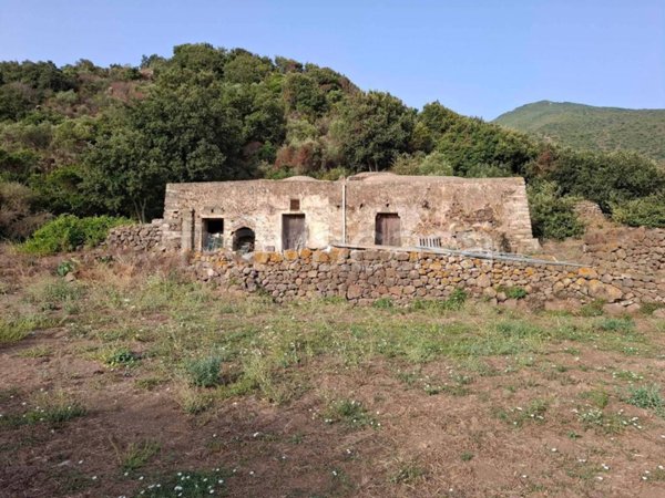 quadrivano in vendita a Pantelleria