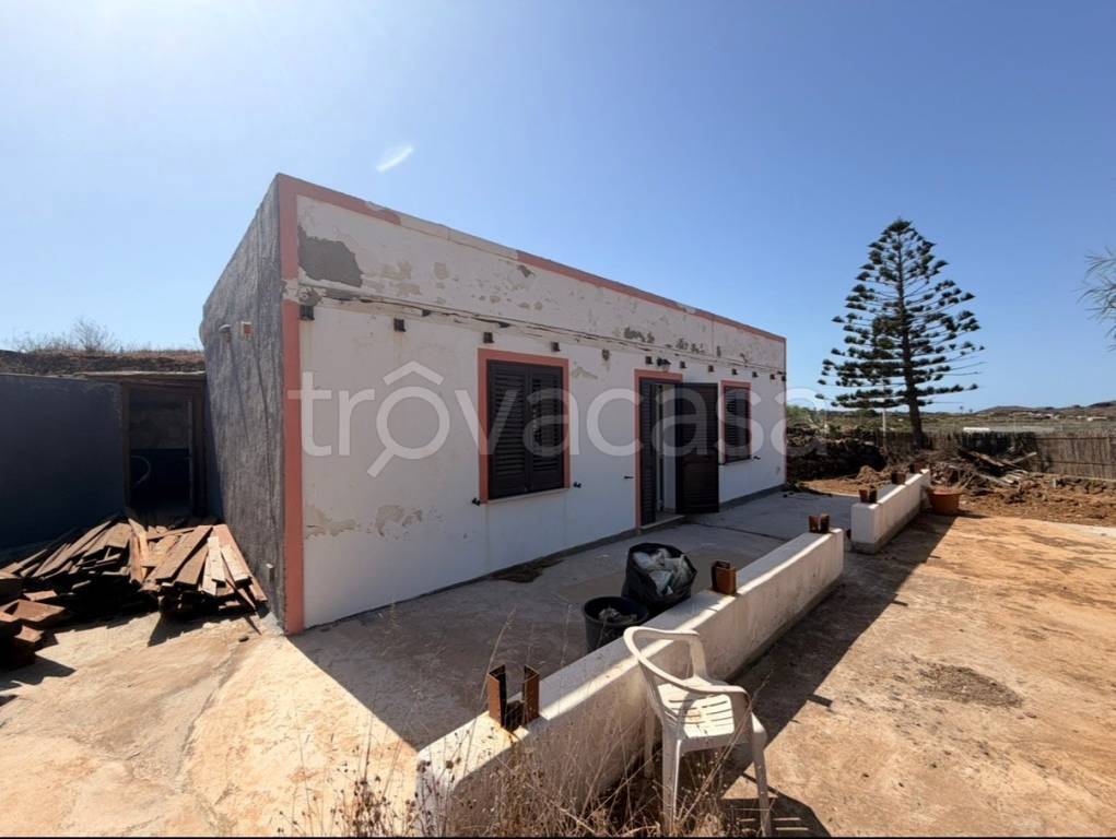 casa indipendente in vendita a Pantelleria in zona Santa Chiara