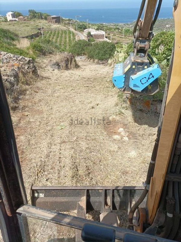 locale di sgombero in vendita a Pantelleria in zona San Michele