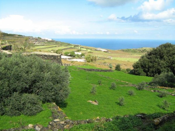 terreno in vendita a Pantelleria in zona Santa Chiara