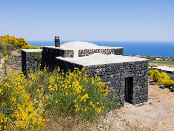 casa indipendente in vendita a Pantelleria