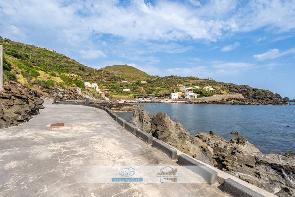casa indipendente in vendita a Pantelleria in zona Gadir