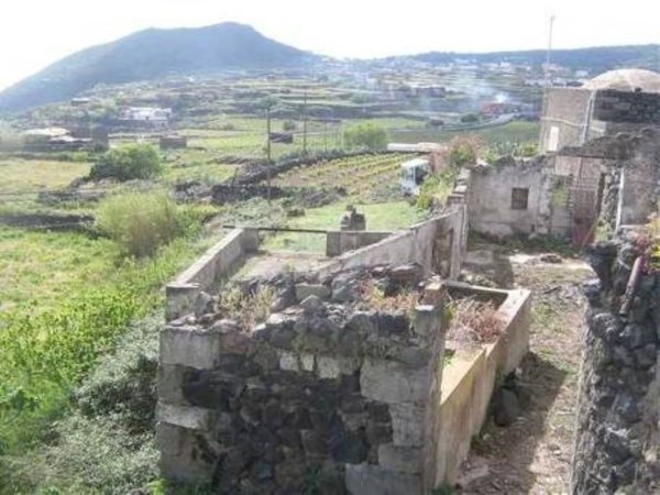 casa indipendente in vendita a Pantelleria in zona Santa Chiara