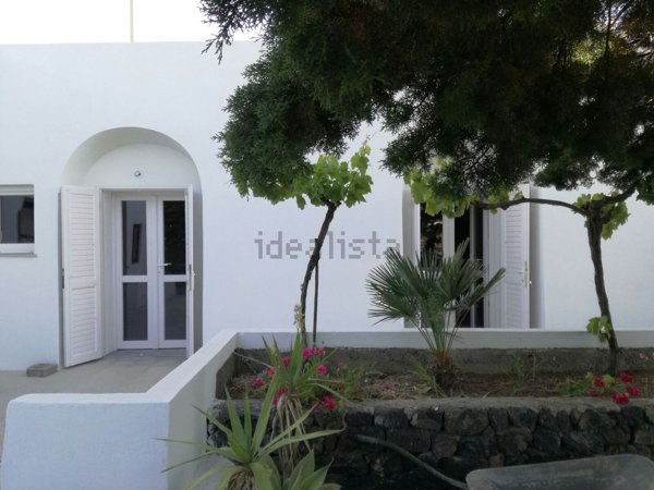 casa indipendente in vendita a Pantelleria in zona Tracino