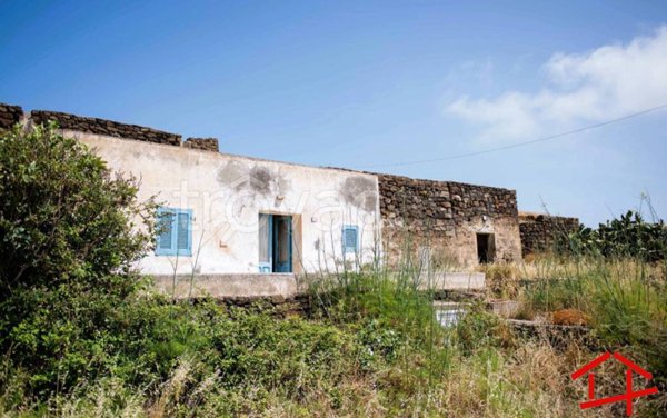 casa indipendente in vendita a Pantelleria in zona Scauri