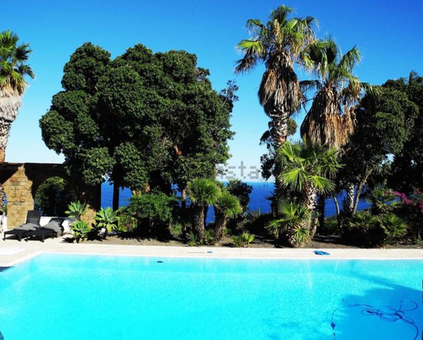 casa indipendente in vendita a Pantelleria in zona Tracino