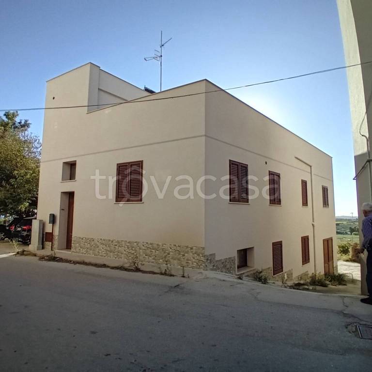 casa indipendente in vendita a Partanna