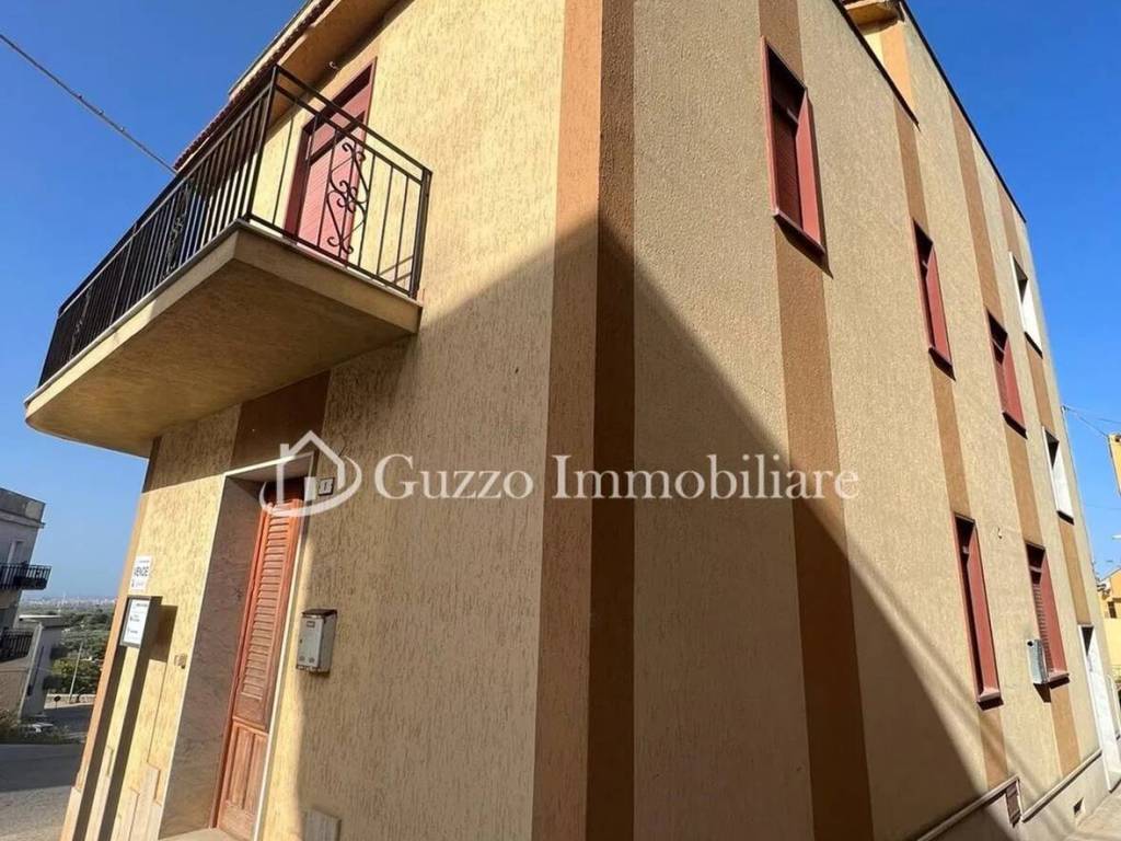 casa indipendente in vendita a Partanna
