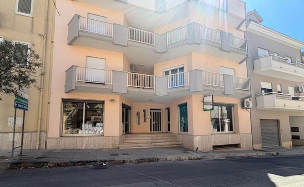 negozio in vendita a Partanna