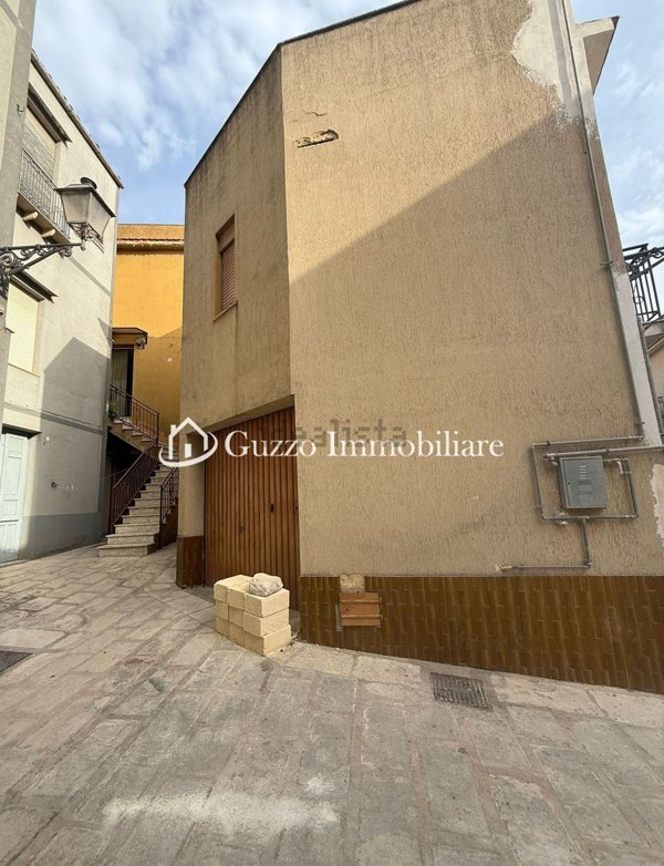casa indipendente in vendita a Partanna