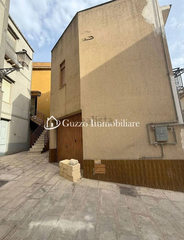 casa indipendente in vendita a Partanna