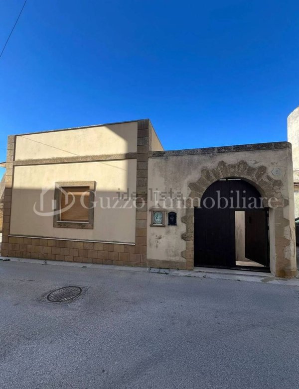 casa indipendente in vendita a Partanna