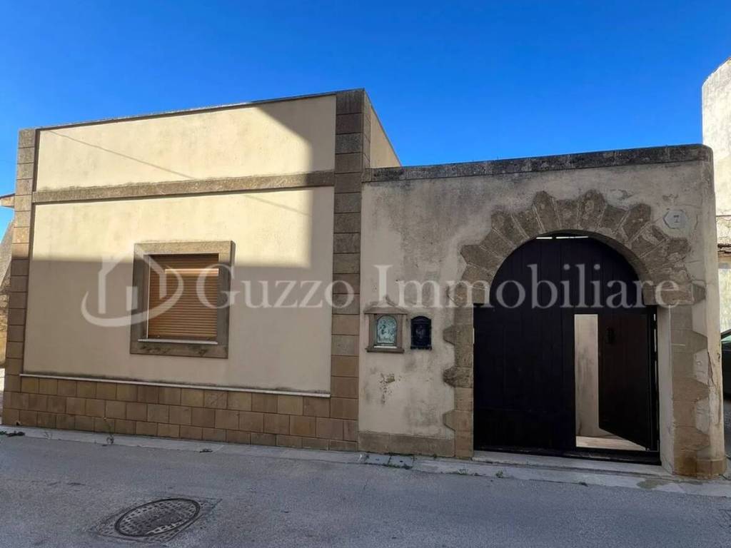 casa indipendente in vendita a Partanna