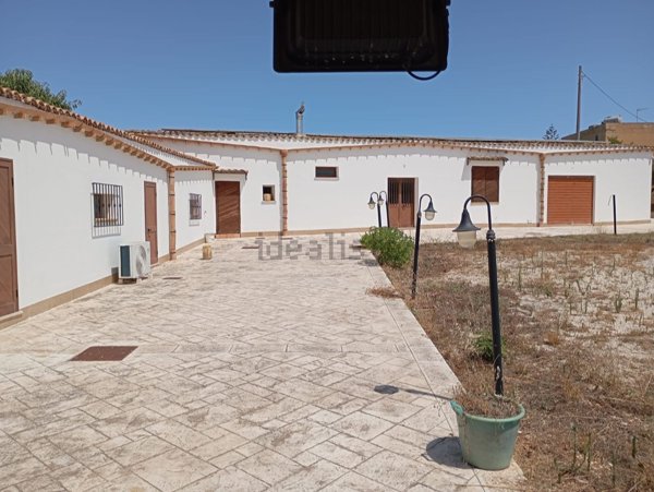 pentavano in vendita a Partanna