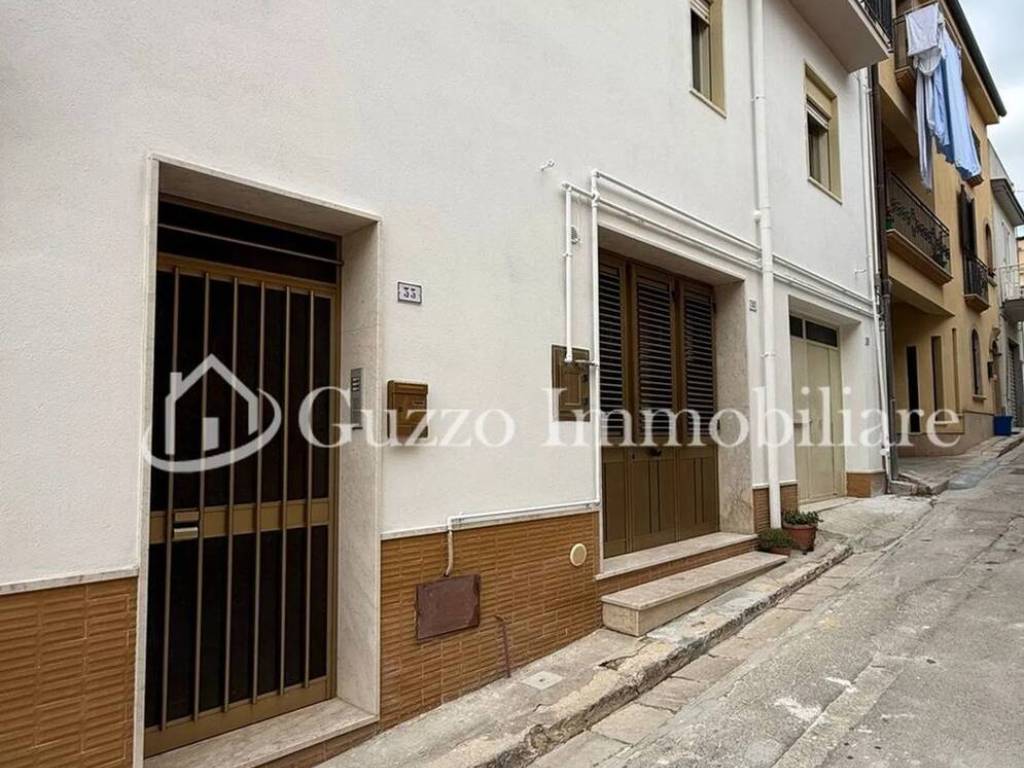 casa indipendente in vendita a Partanna