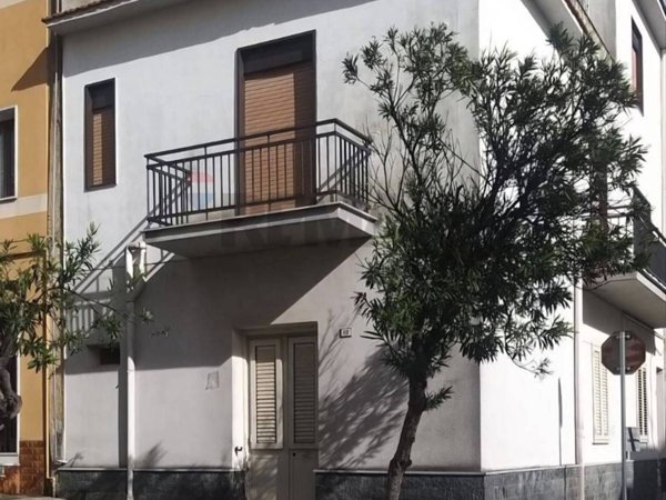 casa indipendente in vendita a Partanna