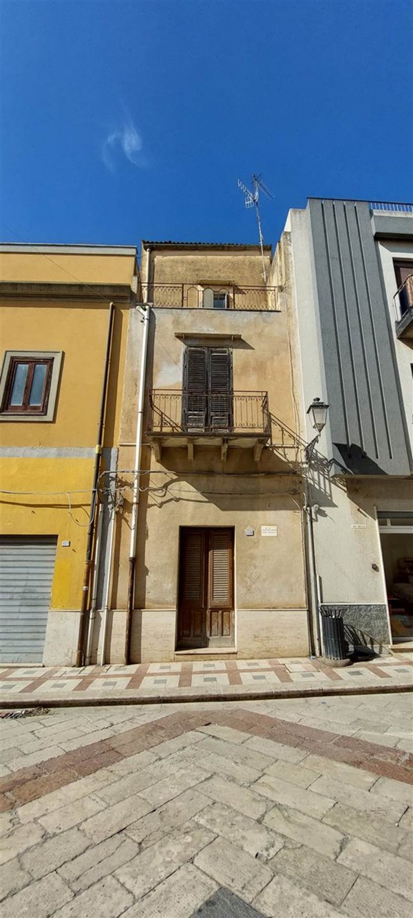 casa indipendente in vendita a Partanna