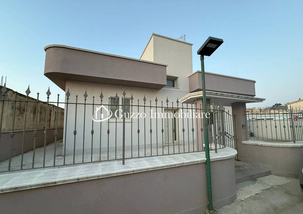 casa indipendente in vendita a Partanna