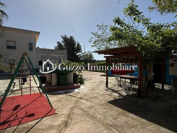casa indipendente in vendita a Partanna