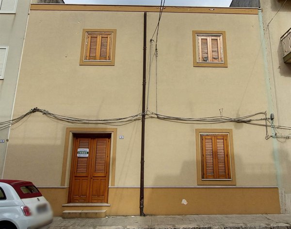 casa indipendente in vendita a Partanna in zona Camarro