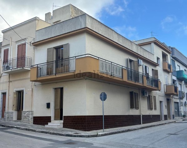 appartamento in vendita a Partanna in zona Camarro