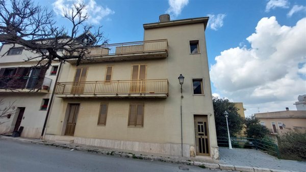 casa indipendente in vendita a Partanna