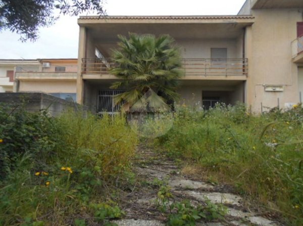 casa indipendente in vendita a Poggioreale