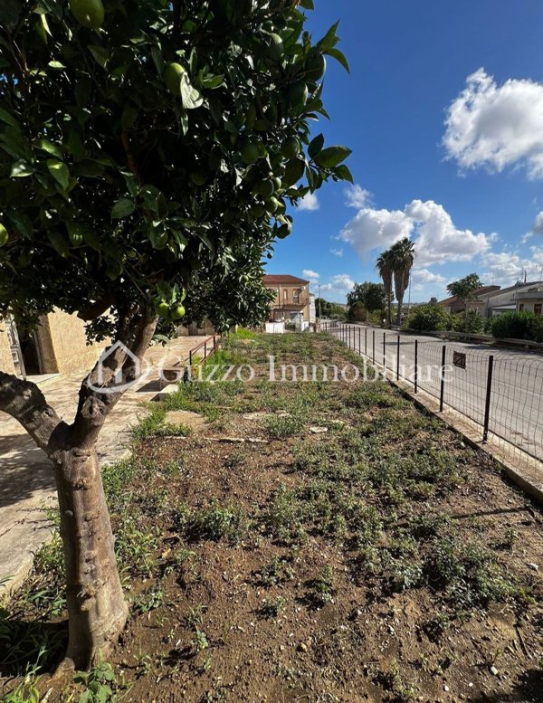 casa indipendente in vendita a Santa Ninfa