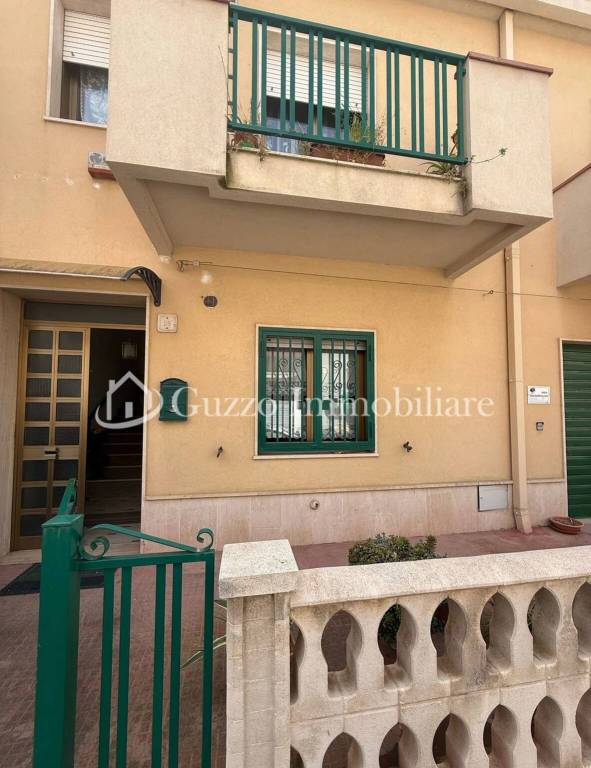 casa indipendente in vendita a Santa Ninfa