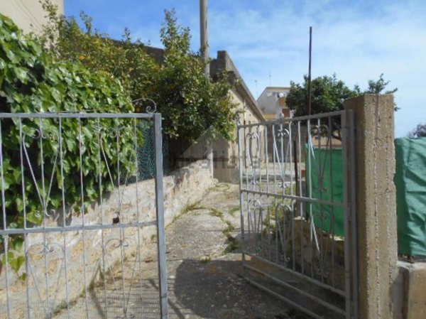 casa indipendente in vendita a Santa Ninfa