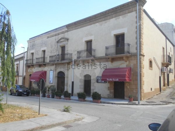 locale commerciale in vendita a Santa Ninfa