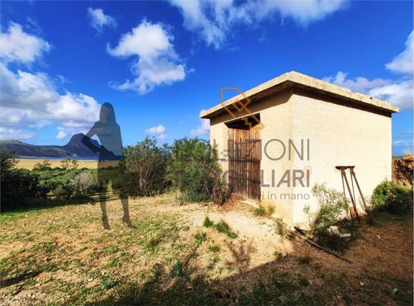 locale di sgombero in vendita a San Vito Lo Capo in zona Castelluzzo