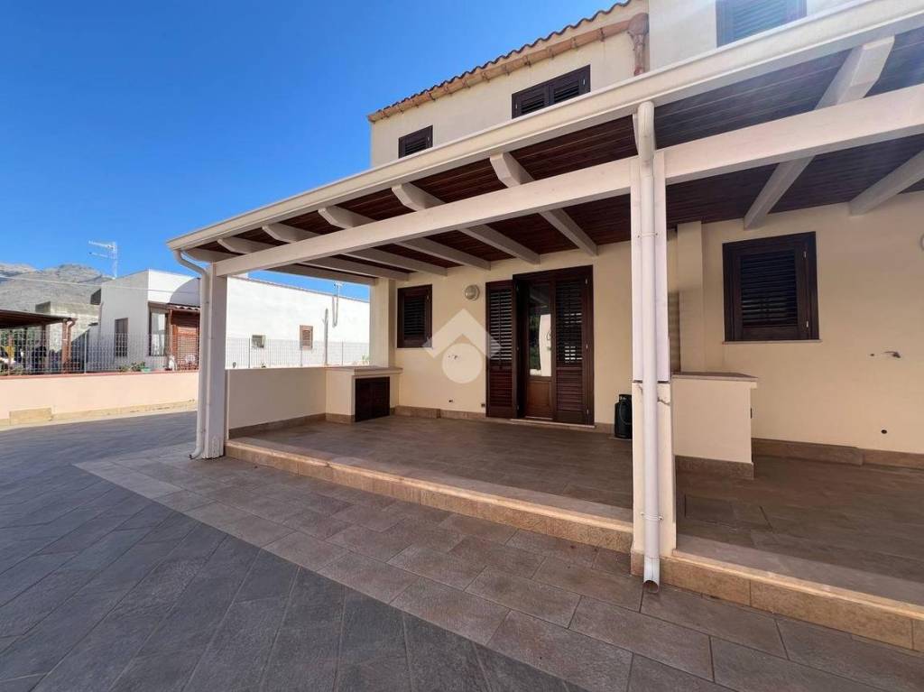 casa indipendente in vendita a San Vito Lo Capo in zona Castelluzzo